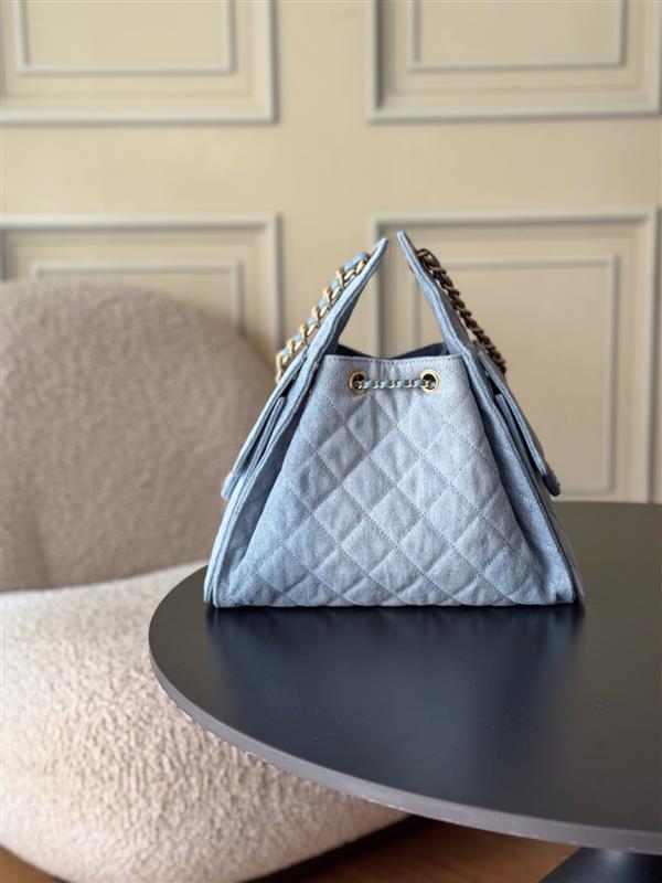 2026131204557369 900